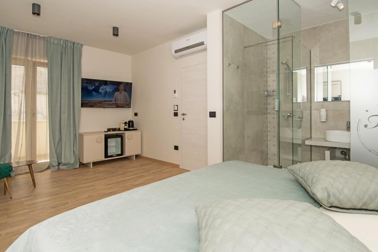Fra&Kat Rooms Premantura Ngoại thất bức ảnh