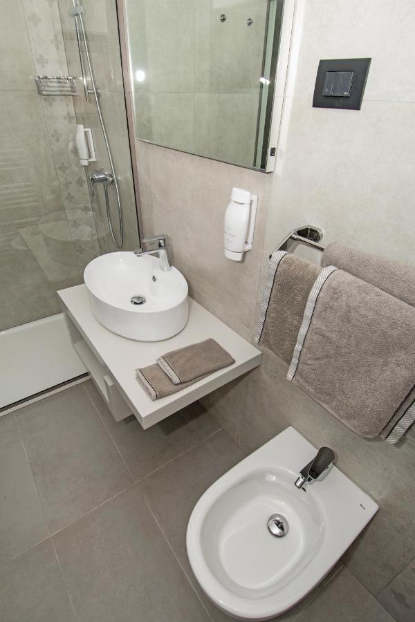 Fra&Kat Rooms Premantura Ngoại thất bức ảnh